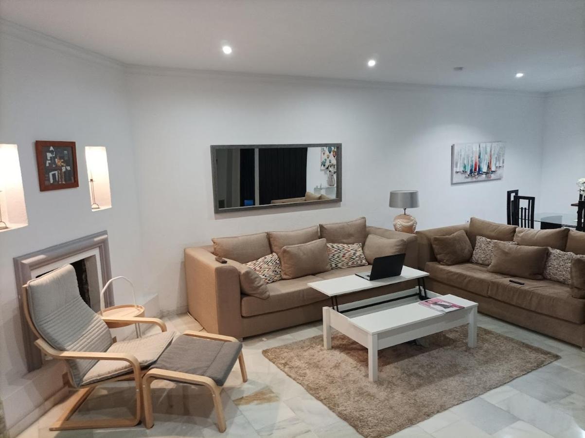 Апартаменти Large 2 Bed Apt Puerto Banus Marina Private Parking Марбелья Екстер'єр фото