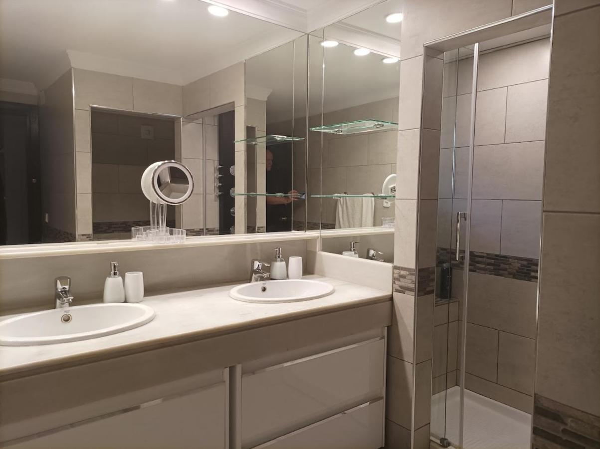 Апартаменти Large 2 Bed Apt Puerto Banus Marina Private Parking Марбелья Екстер'єр фото