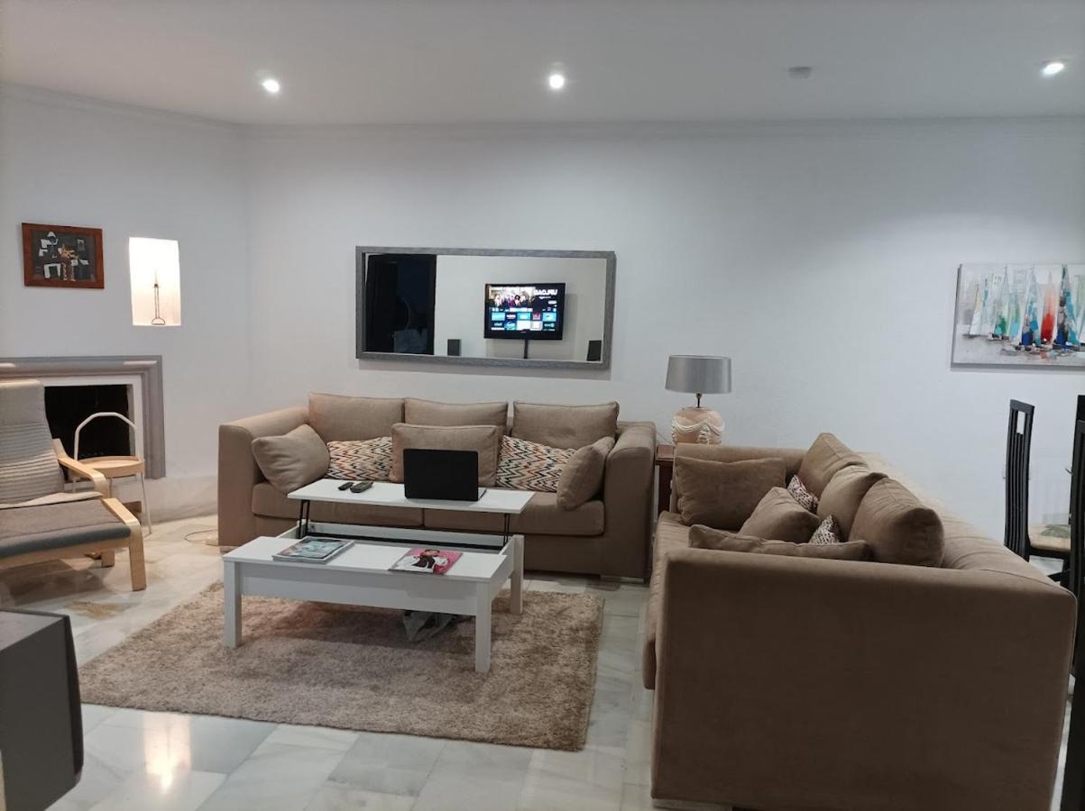 Апартаменти Large 2 Bed Apt Puerto Banus Marina Private Parking Марбелья Екстер'єр фото