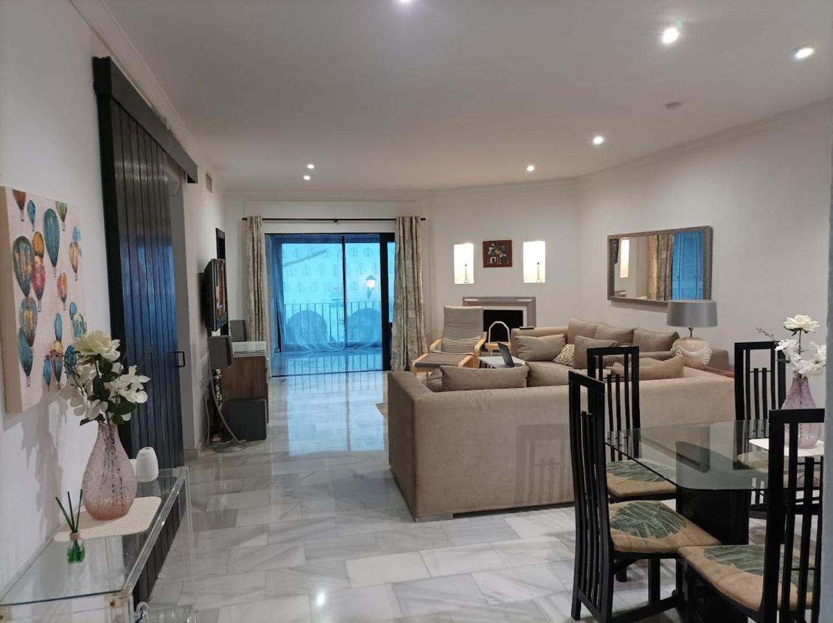 Апартаменти Large 2 Bed Apt Puerto Banus Marina Private Parking Марбелья Екстер'єр фото